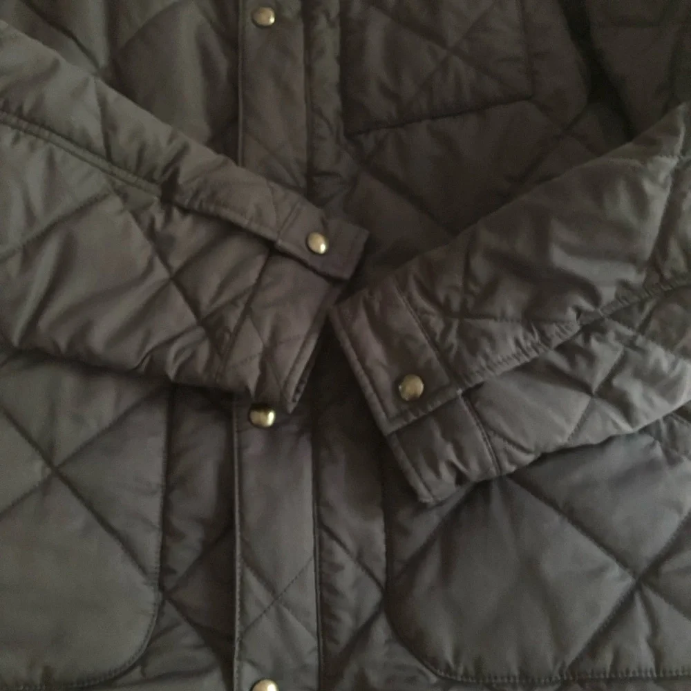 J Crew Sussex Quilted Field or Barn Jacket w Primaloft. Navy Blue. Size Large